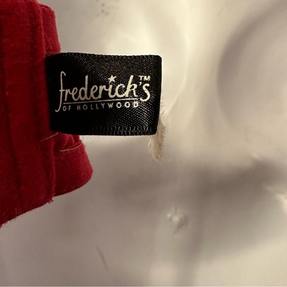 Fredericks of Hollywood Sz 40 Red Bra - Picture 5 of 6